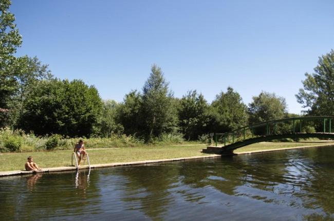 Los Robles I Sotillo Del Rincon Bagian luar foto